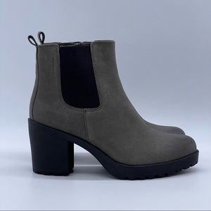 Vagabond Grace Chelsea Boot.